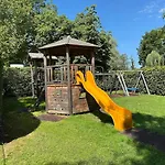 度假居 Tiny Haus Am Wallersee
