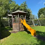 度假居 Tiny Haus Am Wallersee Bayerham